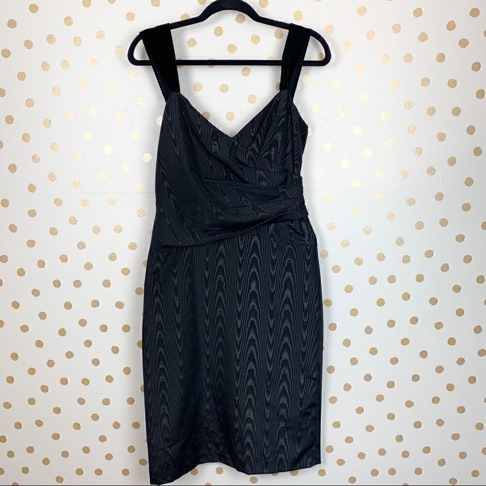 𝅺Vera Wang Ruched Moire LBD Sheath Dress Size 8